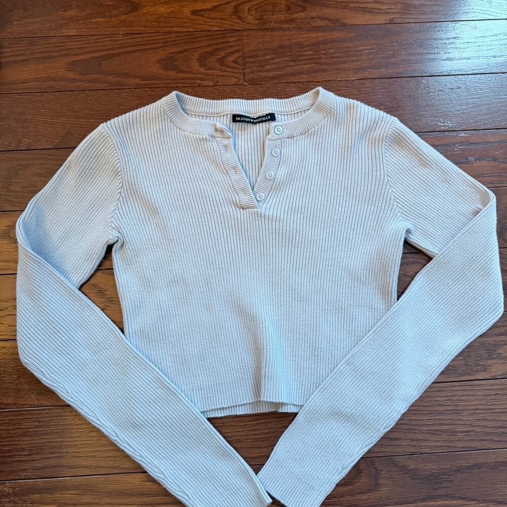 Brandy Melville Women’s Light Blue Cropped Sweater Size S/M - Picture 2 of 7